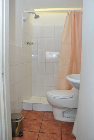 Imagen de la habitación del Hostal Jose Luis. Foto 6