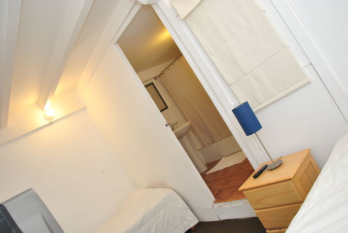 Imagen de la habitación del Hostal Jose Luis. Foto 10