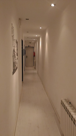 Imagen de los interiores del Hostal Jq Madrid 1. Foto 16