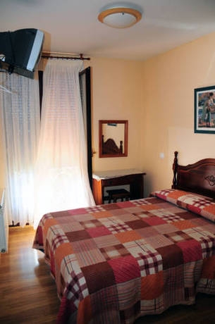 Imagen general del Hostal Juan Bravo, Segovia. Foto 2