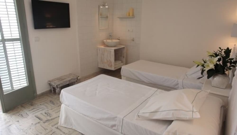 Imagen de la habitación del Hostal Juanita, Ibiza ciudad. Foto 13