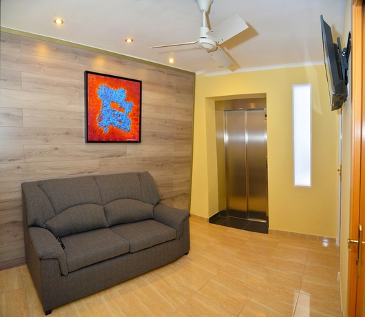 Imagen de los interiores del Hostal Julieta. Foto 16