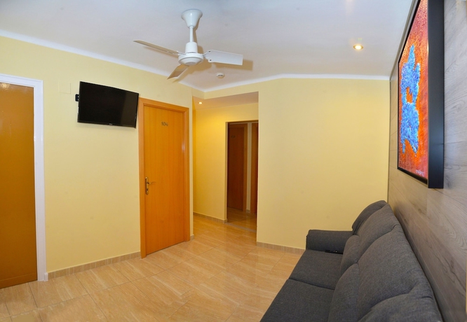 Imagen de los interiores del Hostal Julieta. Foto 17