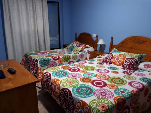 Imagen de la habitación del Hostal Julio, Trujillo. Foto 5