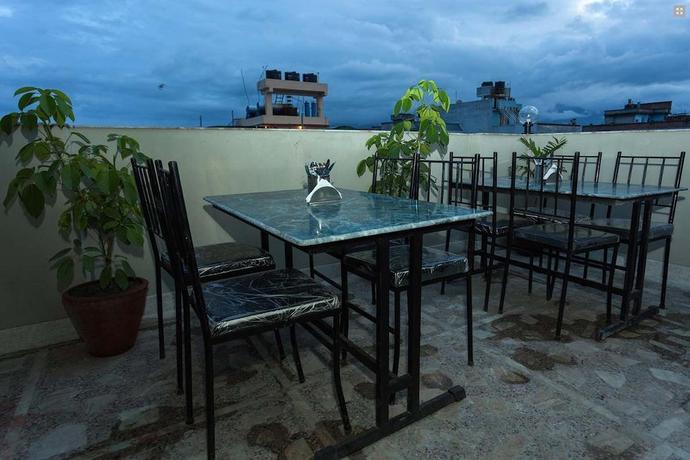 Imagen de los exteriores del Hostal Kathmandu Homestay. Foto 9
