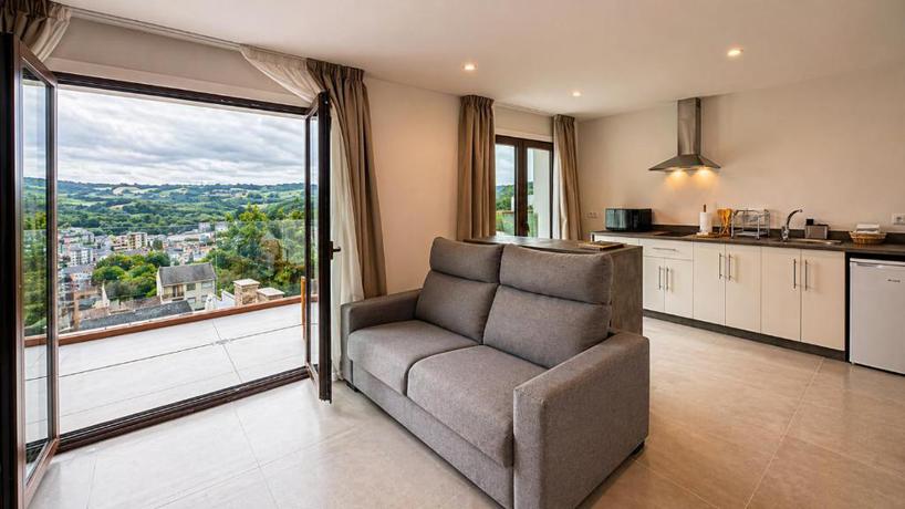 Imagen de los interiores del Hostal Kavia Sarria. Foto 6