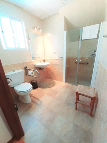 Imagen de la habitación del Hostal Kokkola, Fuengirola. Foto 2