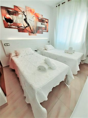 Imagen de la habitación del Hostal Kokkola, Fuengirola. Foto 5