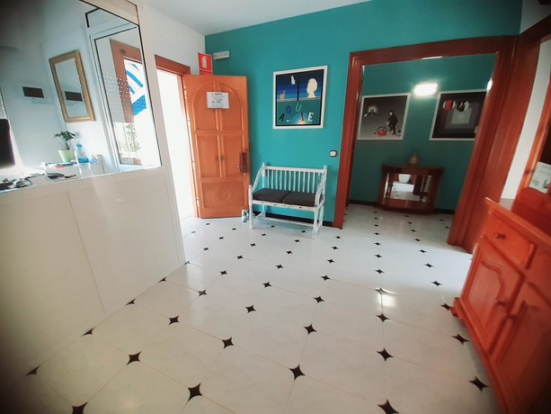 Imagen de los interiores del Hostal Kokkola, Fuengirola. Foto 11