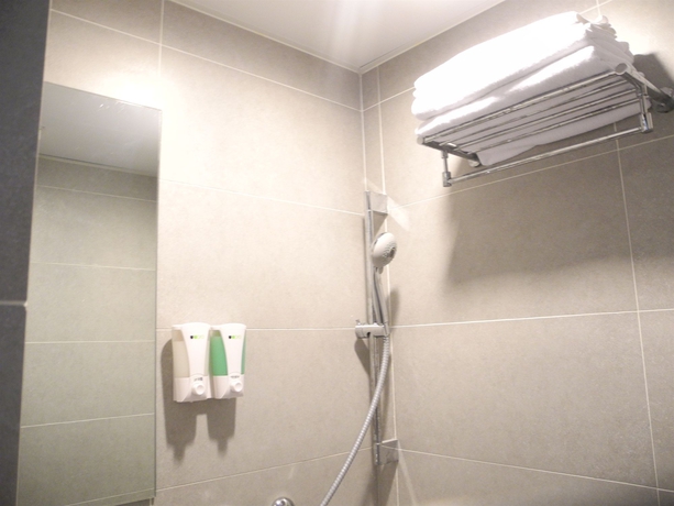 Imagen de la habitación del Hostal Kowloon Mongkok 1812 Guest House. Foto 10