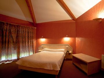 Imagen de la habitación del Hostal L'Enclos. Foto 3