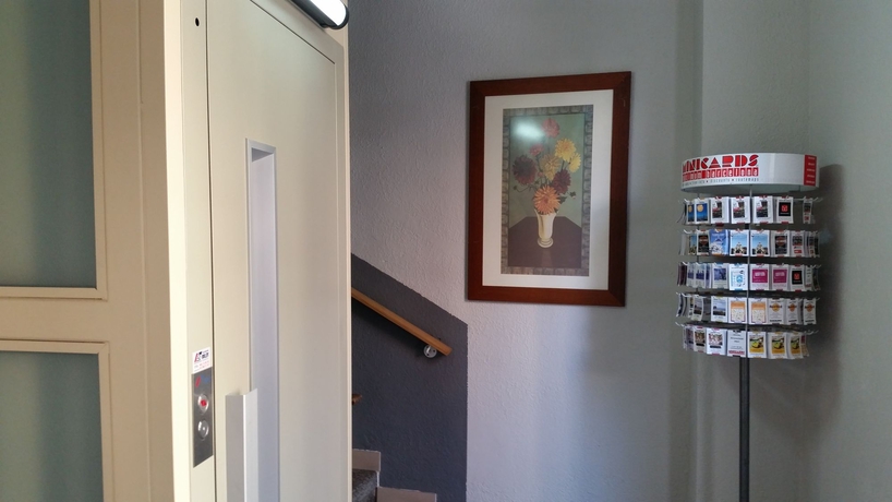 Imagen de los interiores del Hostal LK Barcelona. Foto 9