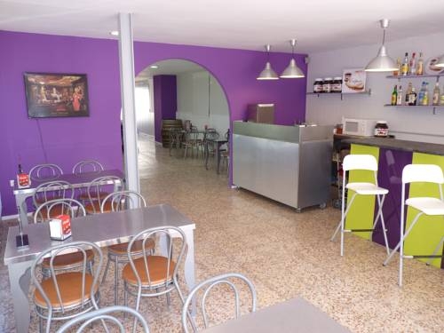 Imagen del bar/restaurante del Hostal La Cabaña, Salou. Foto 2