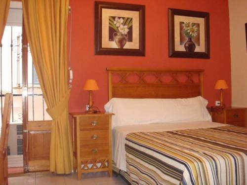 Imagen de la habitación del Hostal La Calzada. Foto 11