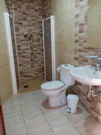 Imagen de la habitación del Hostal La Campa. Foto 4