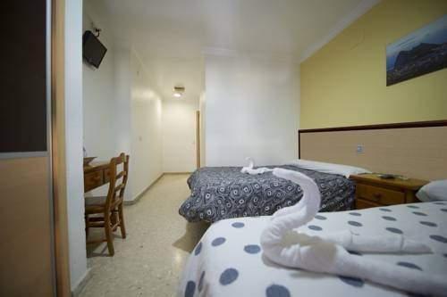 Imagen general del Hostal La Campana, La L&iacute;nea de la Concepcion. Foto 1