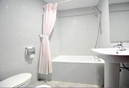 Imagen general del Hostal La Carrasca. Foto 6