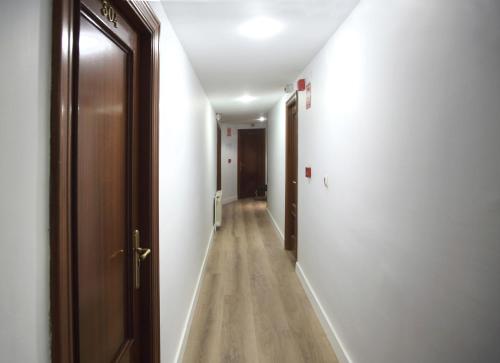 Imagen general del Hostal La Carrasca. Foto 8