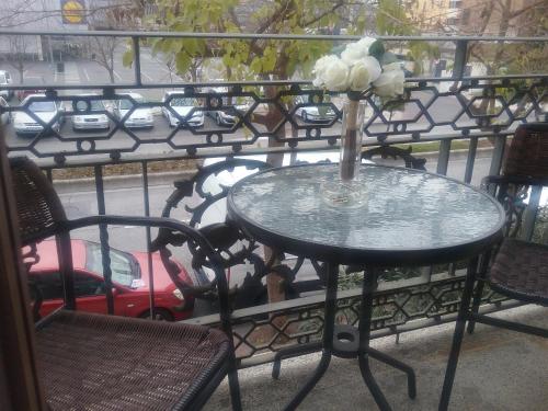 Imagen de los exteriores del Hostal La Carretera. Foto 5