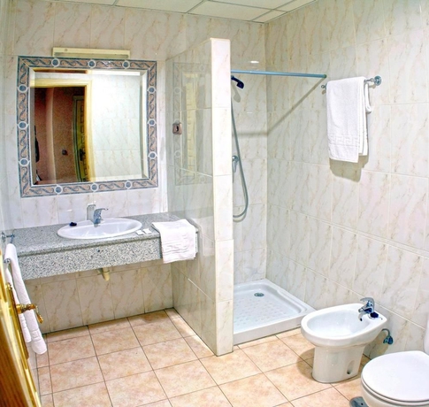 Imagen de la habitación del Hostal La Casa De Enfrente. Foto 2