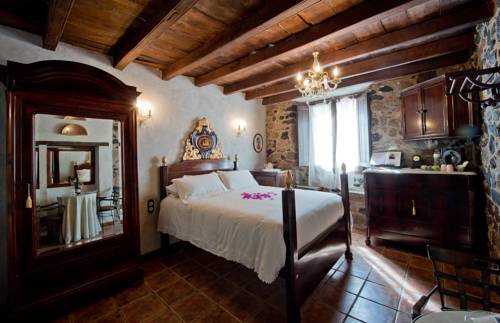 Imagen de la habitación del Hostal La Casa dels Poetes. Foto 8