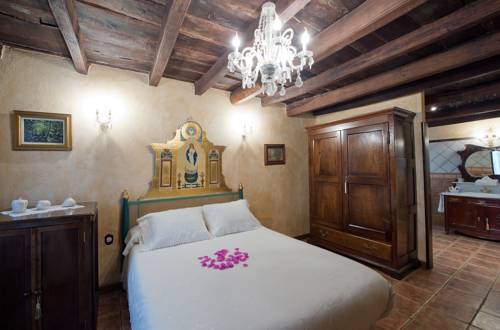 Imagen de la habitación del Hostal La Casa dels Poetes. Foto 9