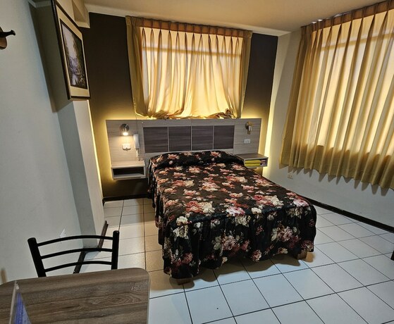 Imagen general del Hostal La Cascada, Lima Metropolitana. Foto 16
