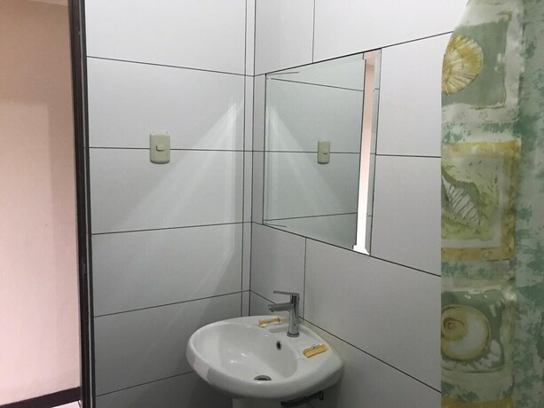 Imagen de la habitación del Hostal La Cascada, Lima Metropolitana. Foto 35