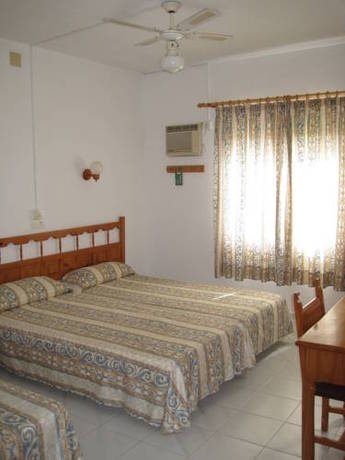 Imagen general del Hostal La Cigüeña. Foto 5