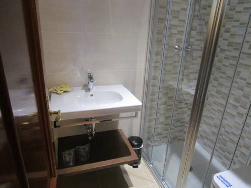 Imagen de la habitación del Hostal La Colonia. Foto 4