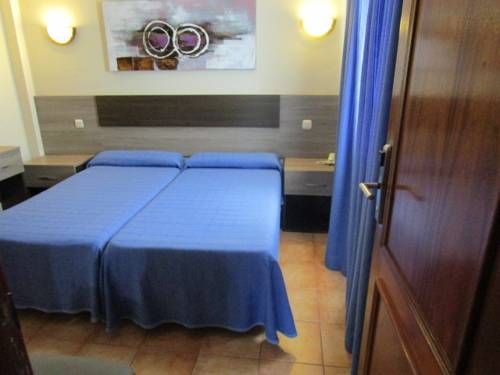 Imagen de la habitación del Hostal La Colonia. Foto 6