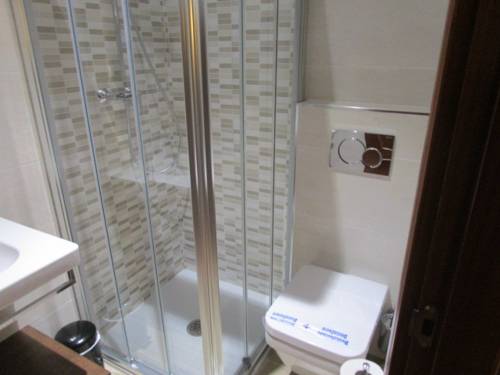 Imagen de la habitación del Hostal La Colonia. Foto 8