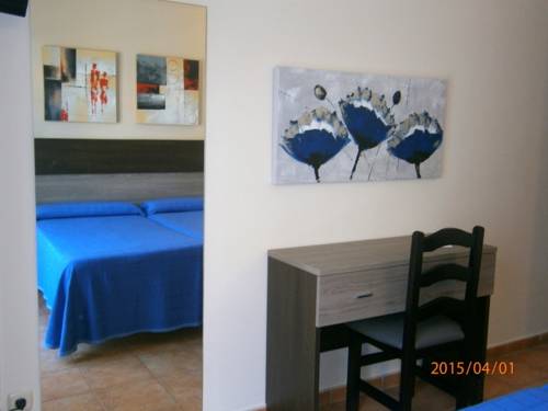 Imagen de la habitación del Hostal La Colonia. Foto 13