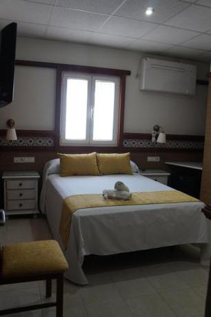 Imagen de la habitación del Hostal La Conile&ntilde;a. Foto 2