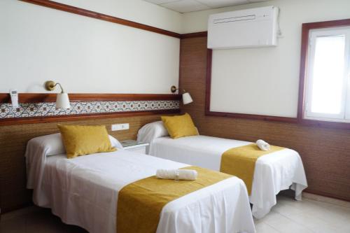 Imagen de la habitación del Hostal La Conile&ntilde;a. Foto 4