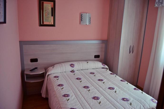 Imagen general del Hostal La Corte, Carri&oacute;n de los Condes. Foto 2