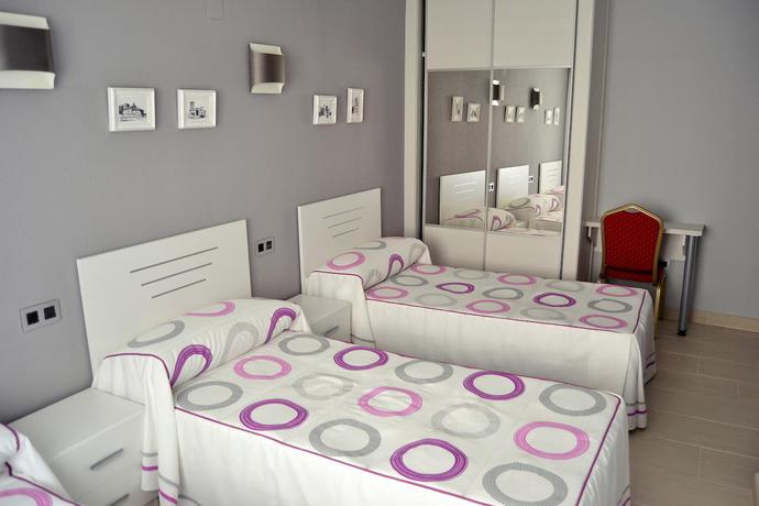 Imagen general del Hostal La Corte, Carri&oacute;n de los Condes. Foto 16