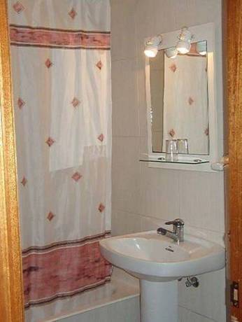 Imagen de la habitación del Hostal La Costa, El Ejido . Foto 6