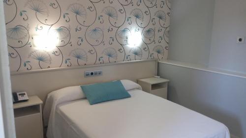 Imagen de la habitación del Hostal La Despensa de Extremadura. Foto 7