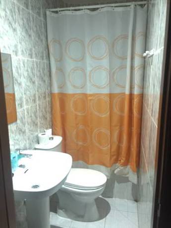 Imagen de la habitación del Hostal La Estación, Tarancón. Foto 4