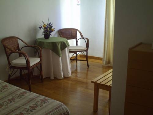Imagen de la habitación del Hostal La Estacion, Puigcerdá. Foto 9