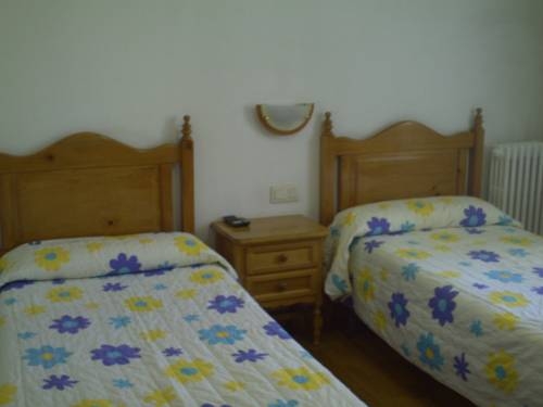 Imagen de la habitación del Hostal La Estacion, Puigcerdá. Foto 10