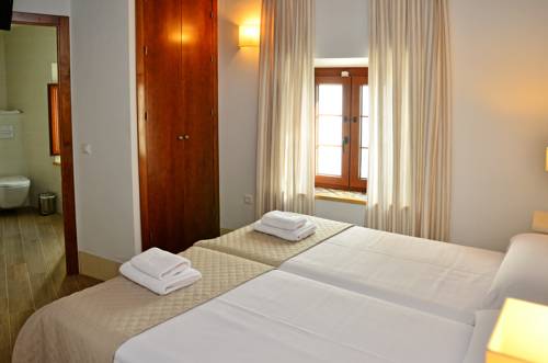 Imagen de la habitación del Hostal La Fonda, Conil de la Frontera. Foto 3
