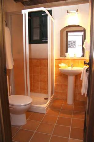 Imagen de la habitación del Hostal La Fonda del Rocío. Foto 12