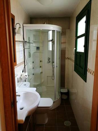 Imagen de la habitación del Hostal La Fonda del Rocío. Foto 14