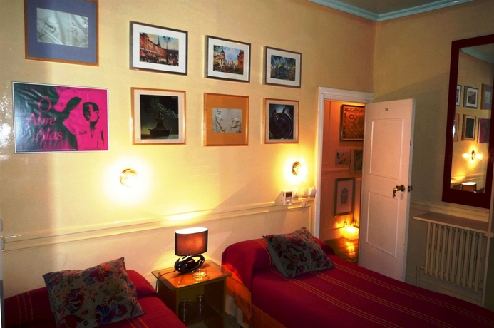 Imagen de la habitación del Hostal La Fontana, Gran V&iacute;a. Foto 4