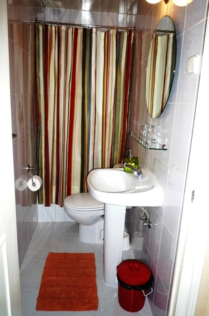 Imagen de la habitación del Hostal La Fontana, Gran V&iacute;a. Foto 6