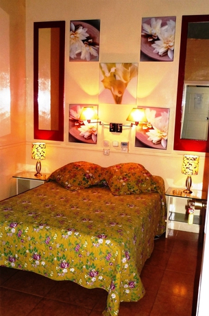 Imagen de la habitación del Hostal La Fontana, Gran V&iacute;a. Foto 11