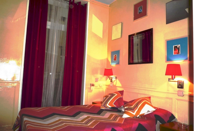 Imagen de la habitación del Hostal La Fontana, Gran V&iacute;a. Foto 12