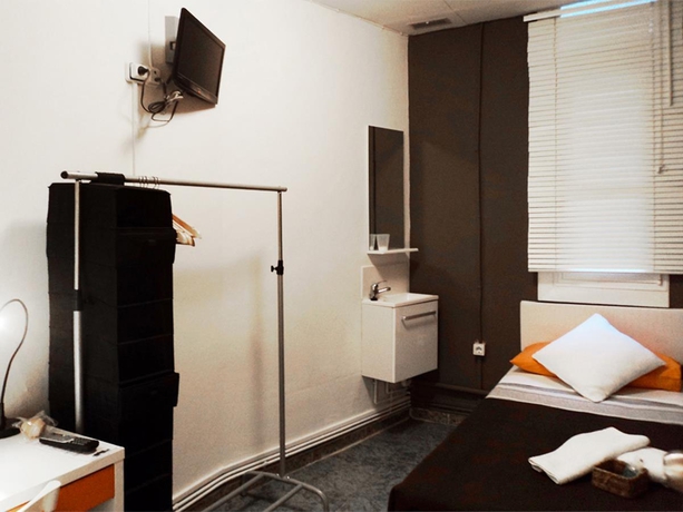 Imagen de la habitación del Hostal La Isla, Eixample. Foto 5